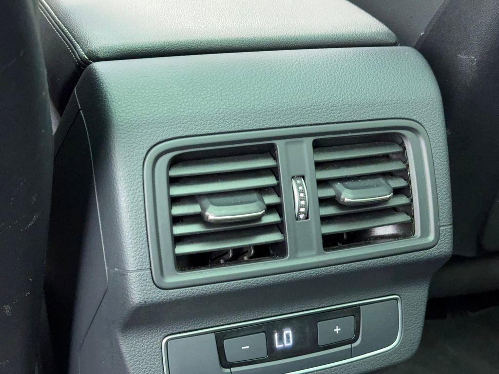 Used 2024 Audi Q5 2.0T Premium image 42