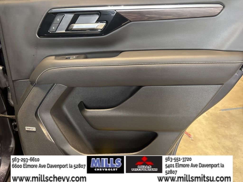 Used 2025 Chevrolet Tahoe Premier w/ Sun And Tow Package AWD/4WD image 16