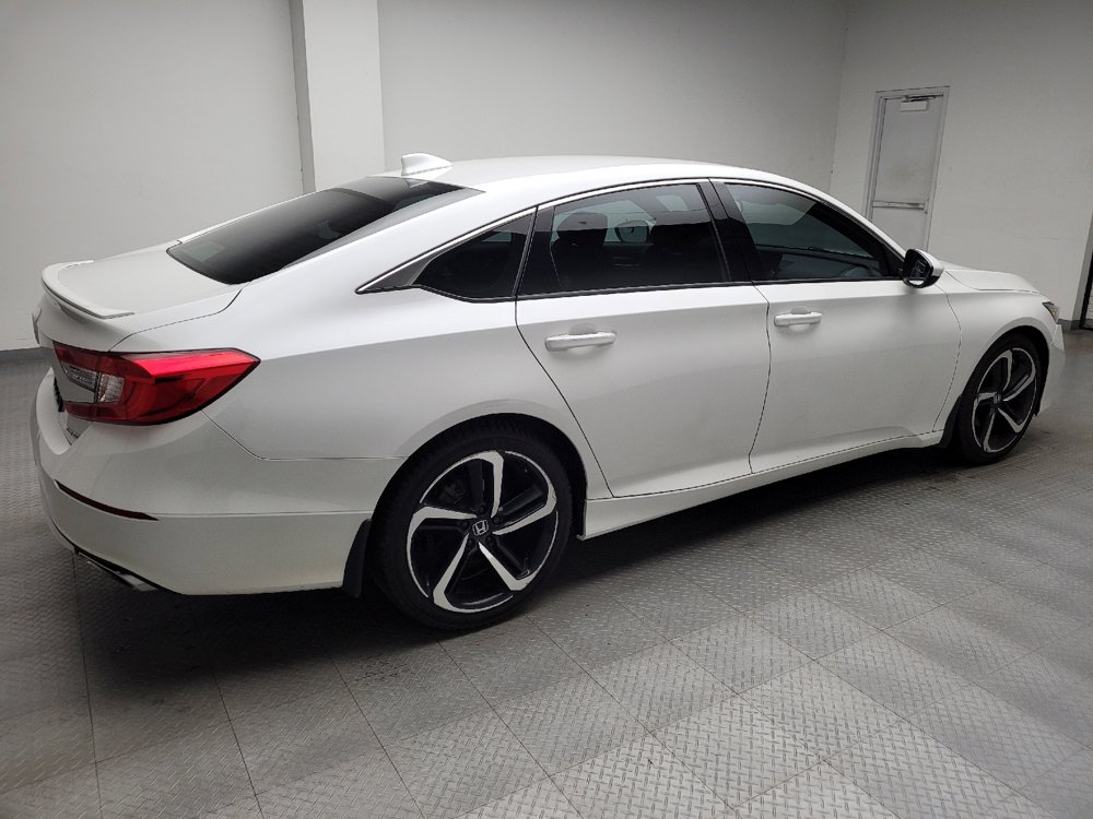 Used 2018 Honda Accord Sport image 10