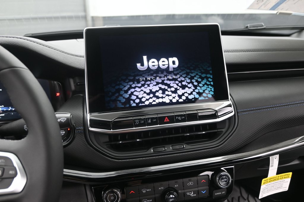 New 2027 Jeep Compass Limited AWD/4WD image 22
