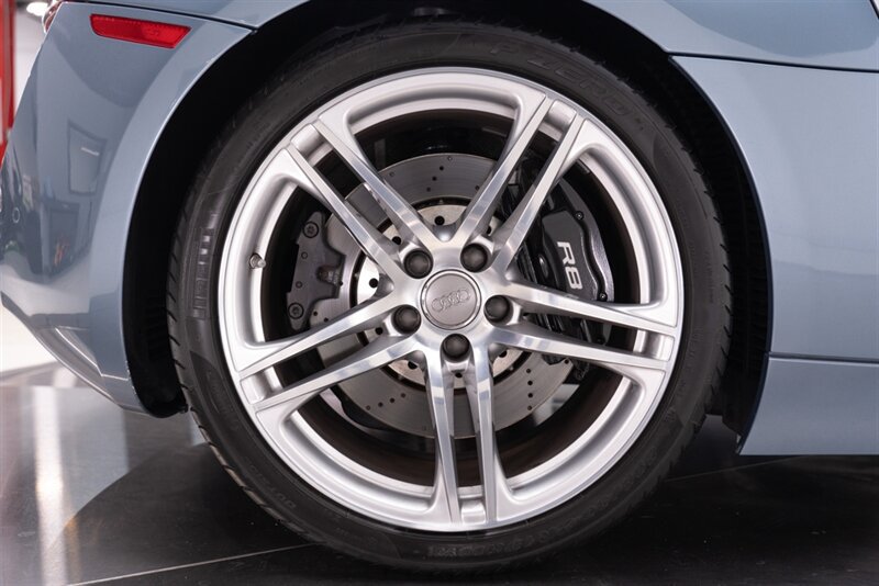 Used 2011 Audi R8 V8 AWD/4WD image 98