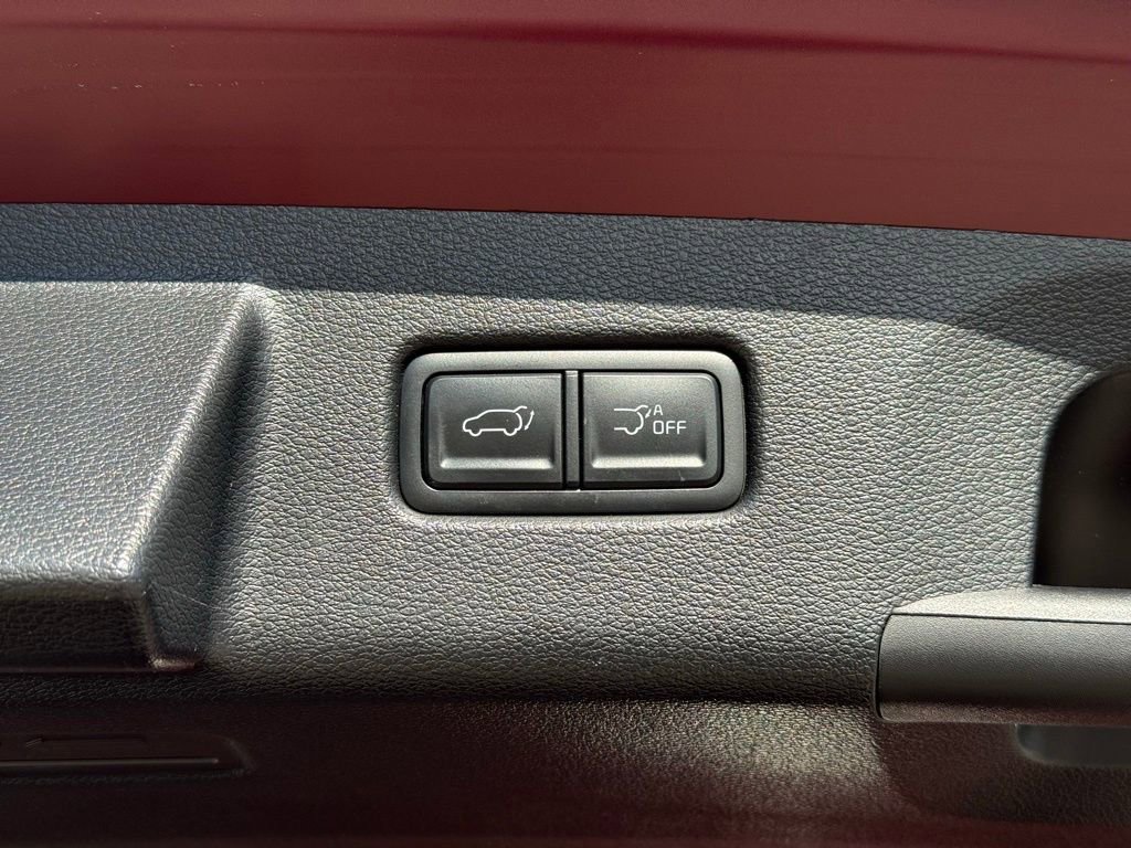 Certified 2023 Kia Telluride EX w/ EX Captain's Chair Package image 18