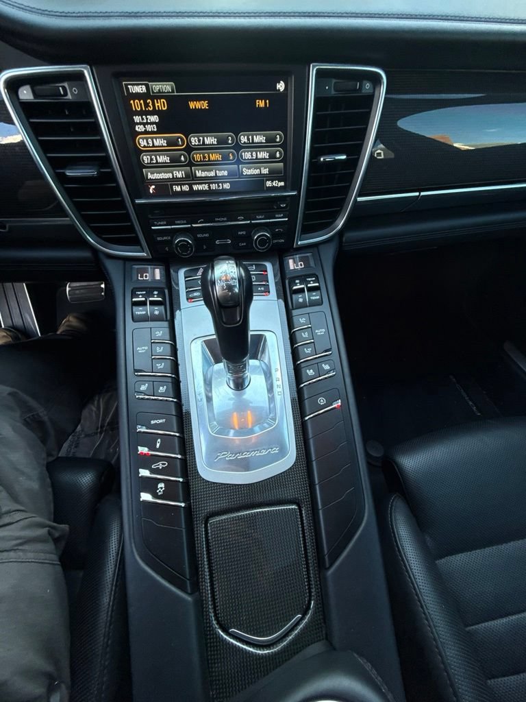 Used 2015 Porsche Panamera AWD/4WD image 16