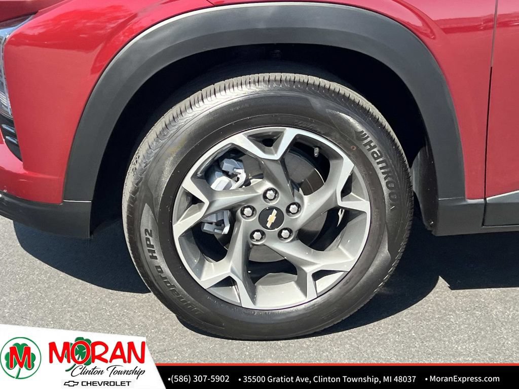 Certified 2024 Chevrolet Trax LT w/ LT Convenience Package FWD image 10