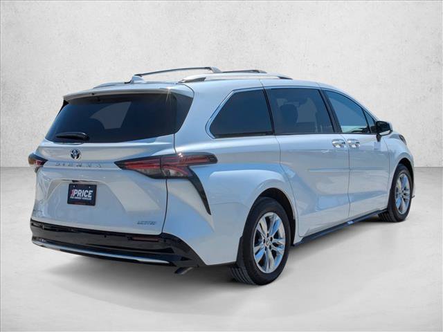 Used 2026 Toyota Sienna Limited AWD/4WD image 5