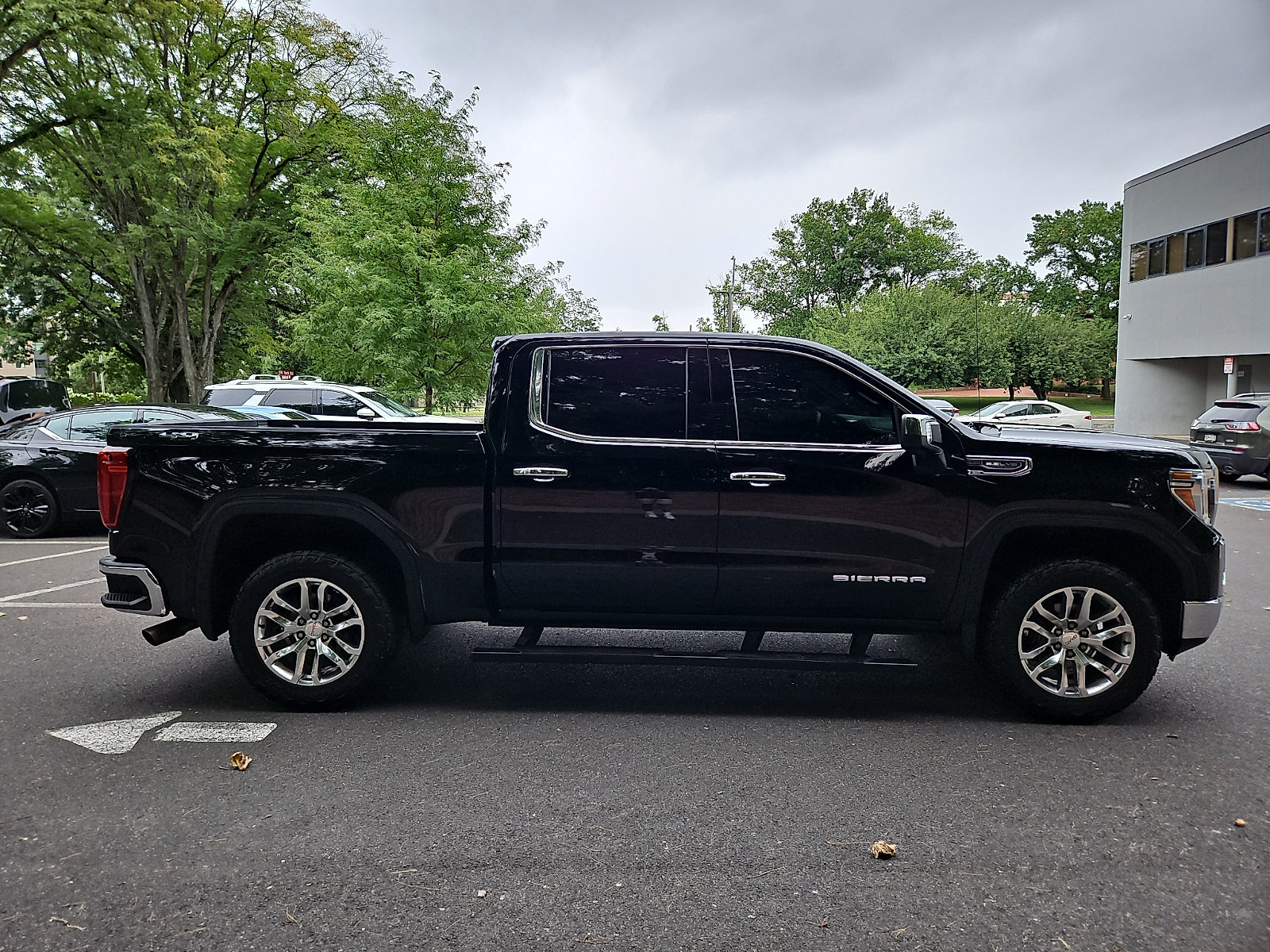 Used 2020 GMC Sierra 1500 SLT w/ SLT Convenience Package AWD/4WD image 7