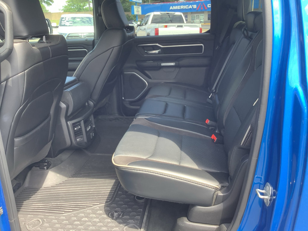 Used 2024 RAM 1500 Laramie image 10