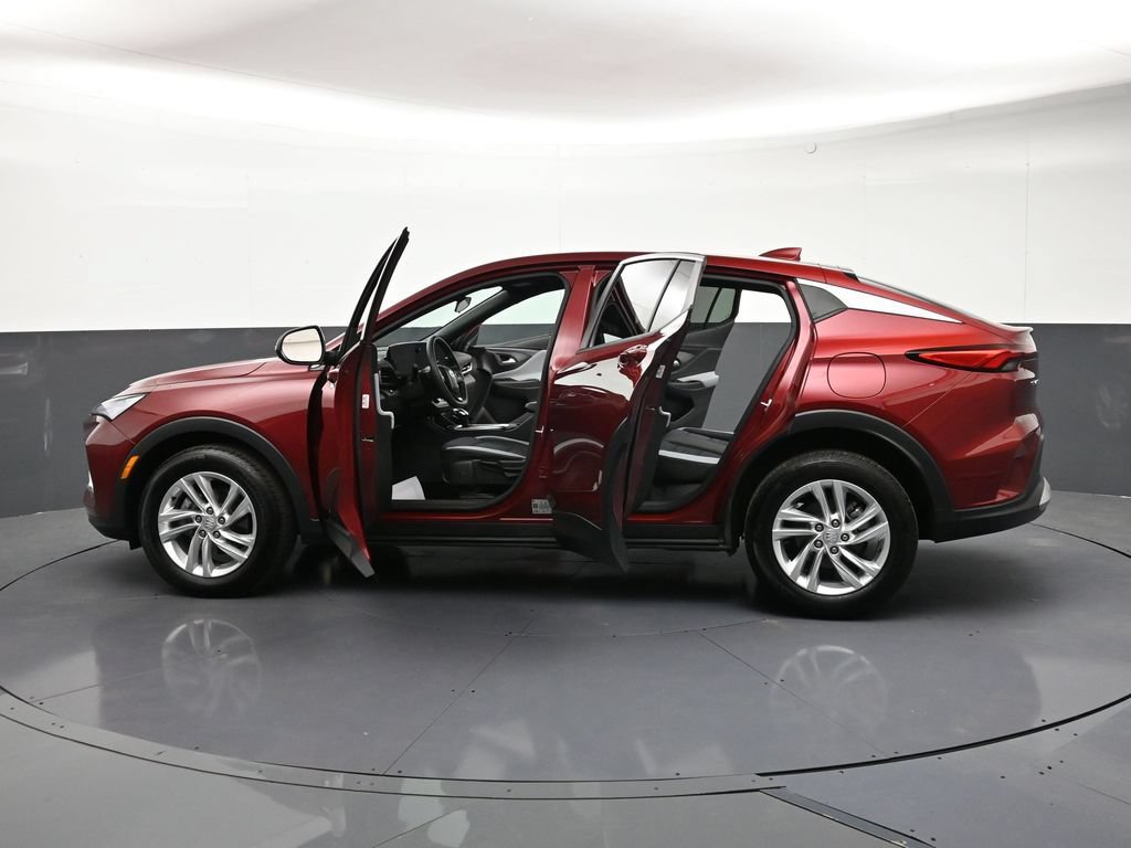 Certified 2024 Buick Envista Preferred w/ Advanced Safety Package FWD image 34