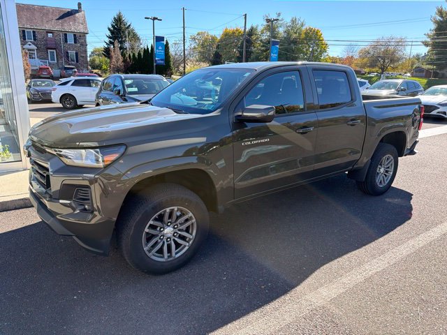 Used 2023 Chevrolet Colorado LT w/ LT Convenience Package AWD/4WD image 3