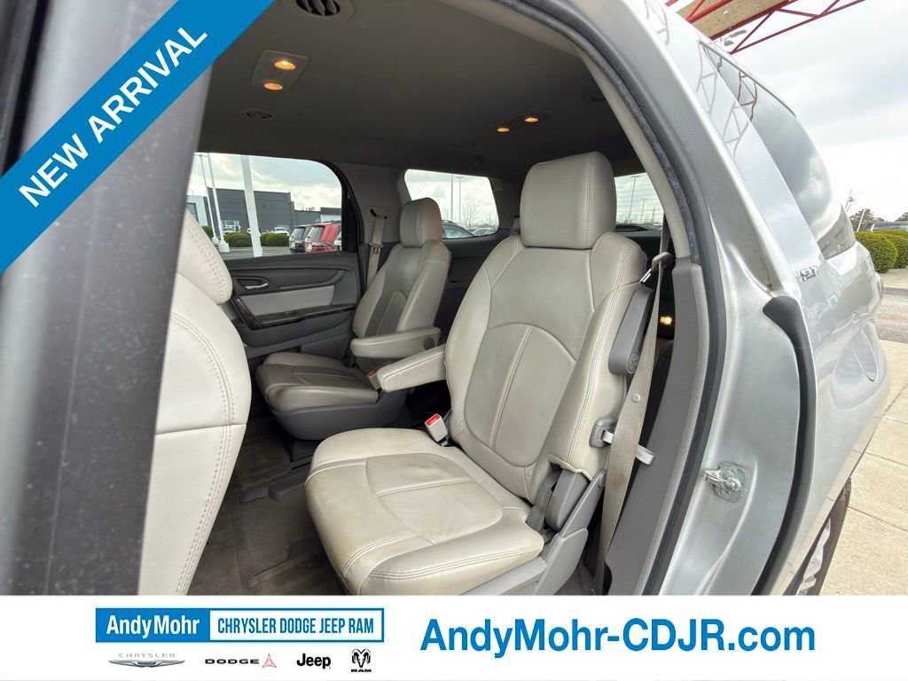 Used 2015 GMC Acadia SLT image 25