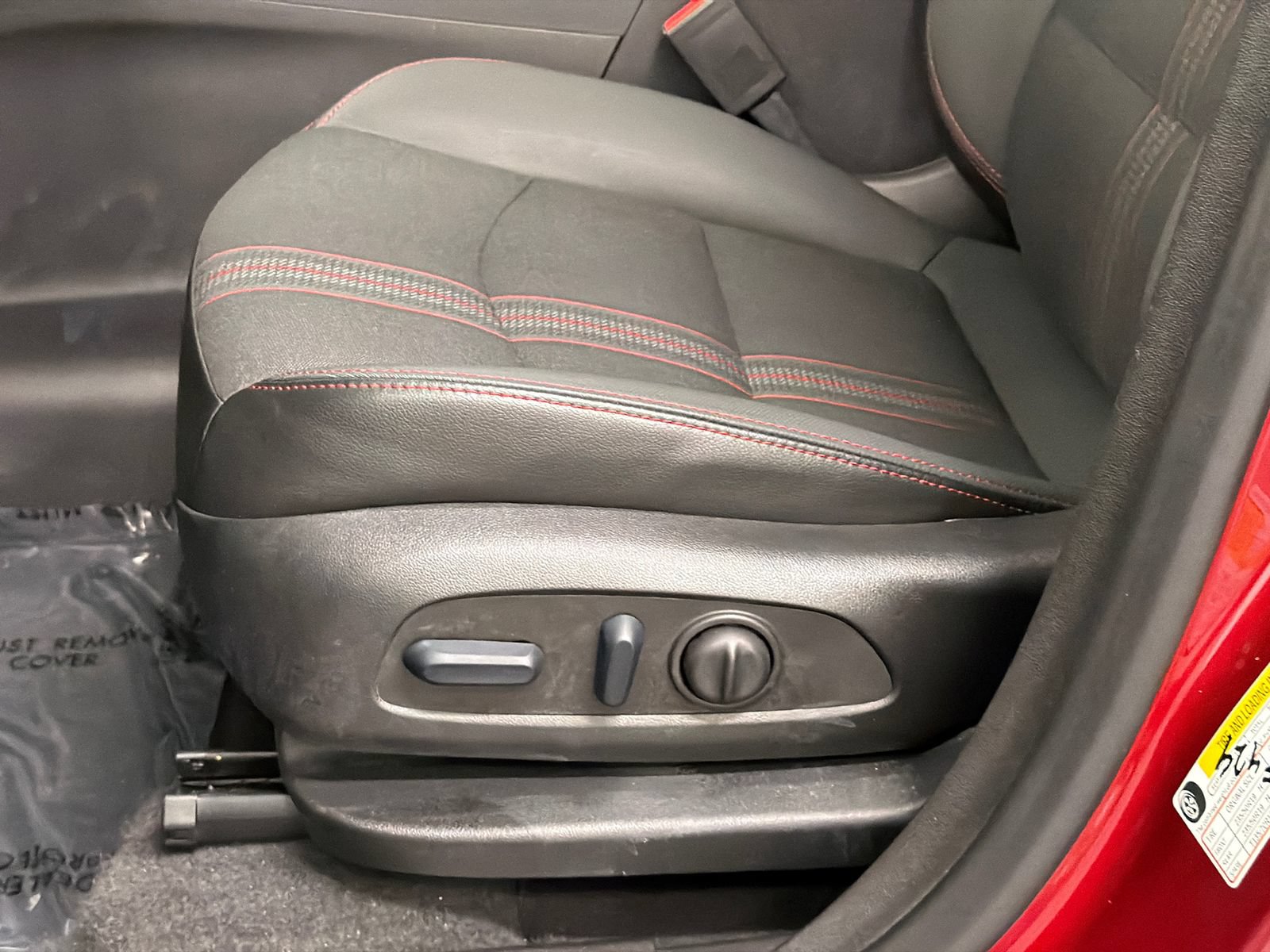 Used 2023 Chevrolet Equinox RS FWD image 16