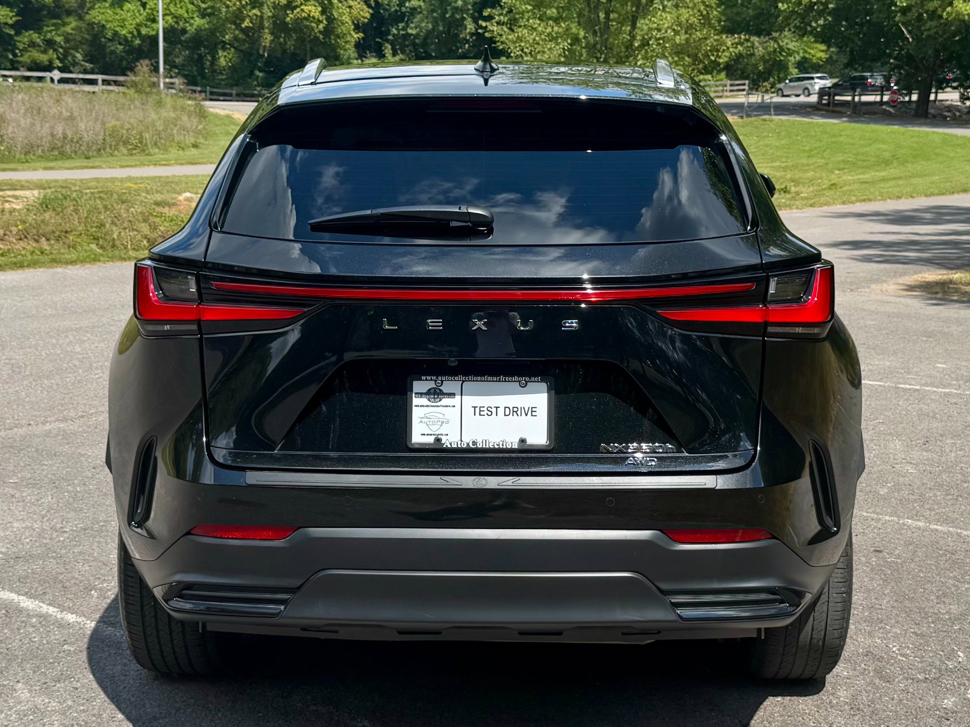 Used 2025 Lexus NX 300h AWD w/ Luxury Package image 5