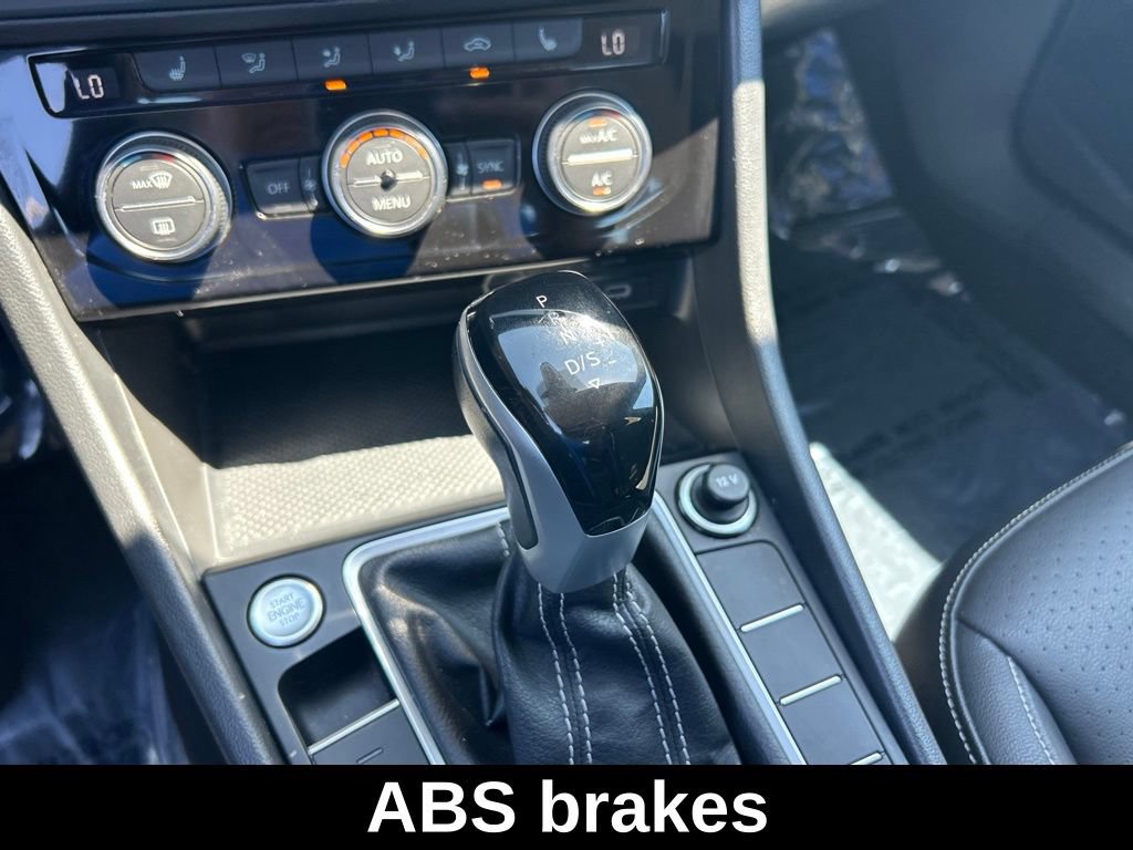 Used 2024 Volkswagen Jetta SE FWD image 14