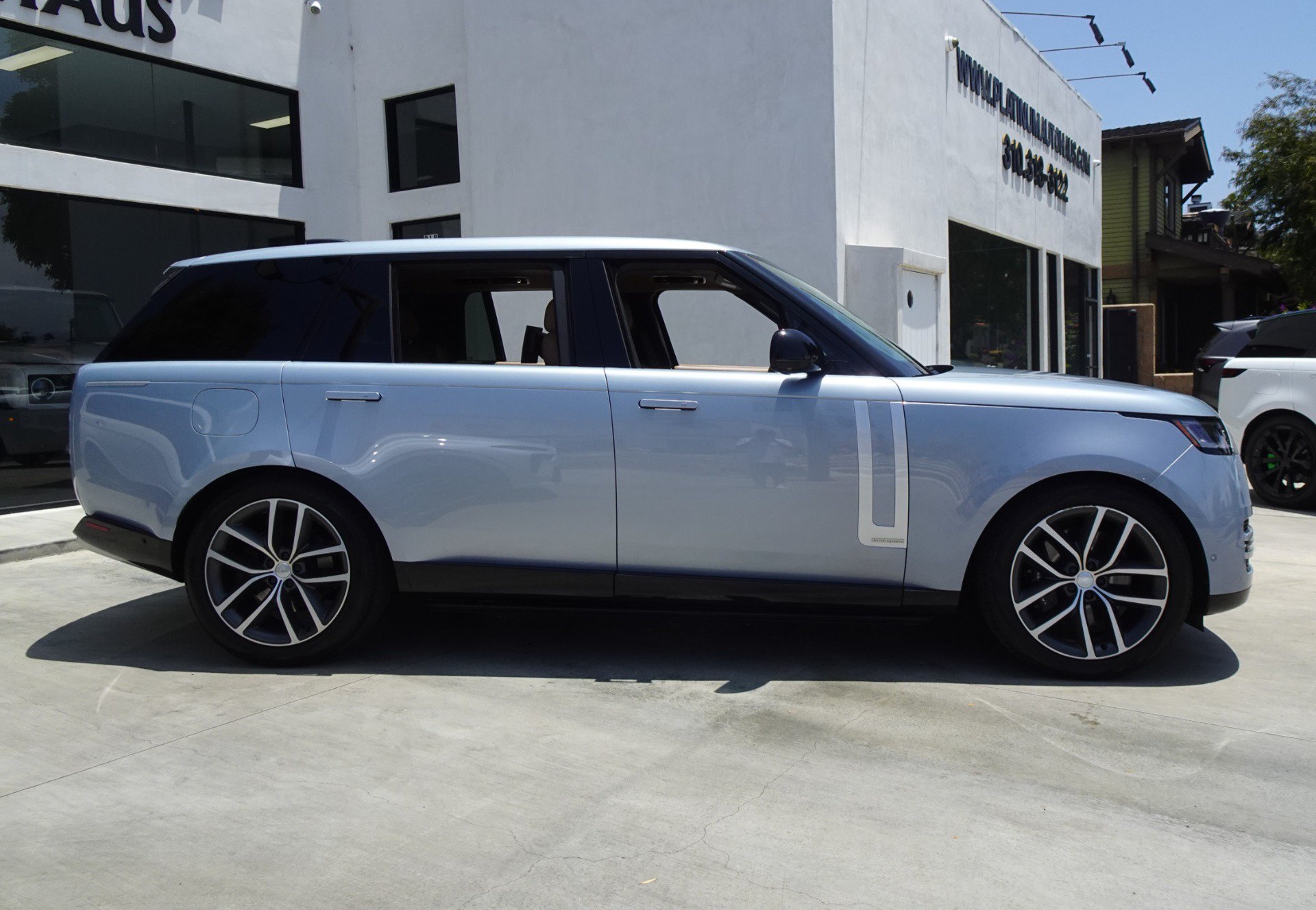 Used 2024 Land Rover Range Rover Long Wheelbase Autobiography AWD/4WD image 7