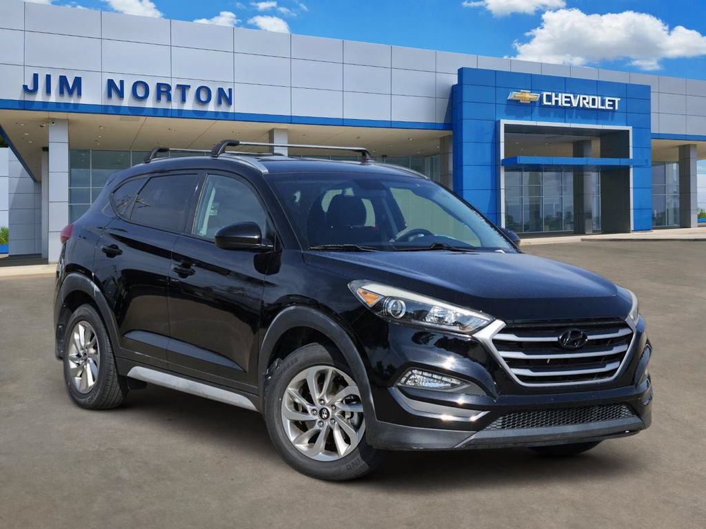 Used 2017 Hyundai Tucson SE w/ SE Popular Package 02