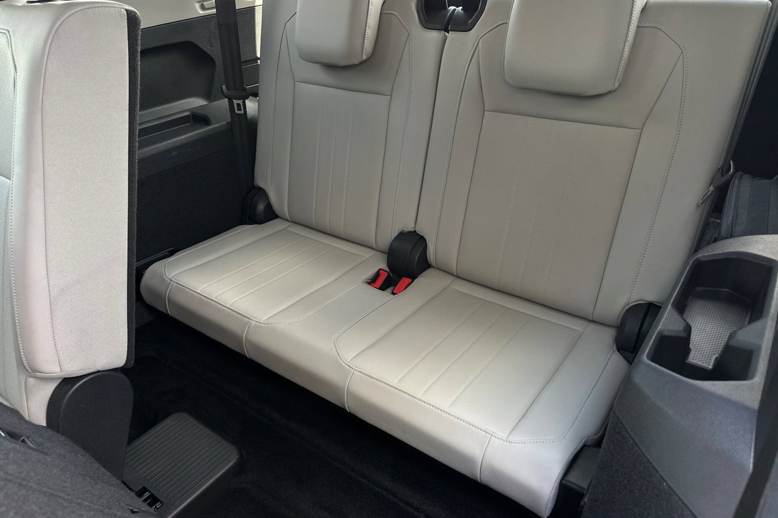 Used 2023 Volkswagen Tiguan SE FWD image 15