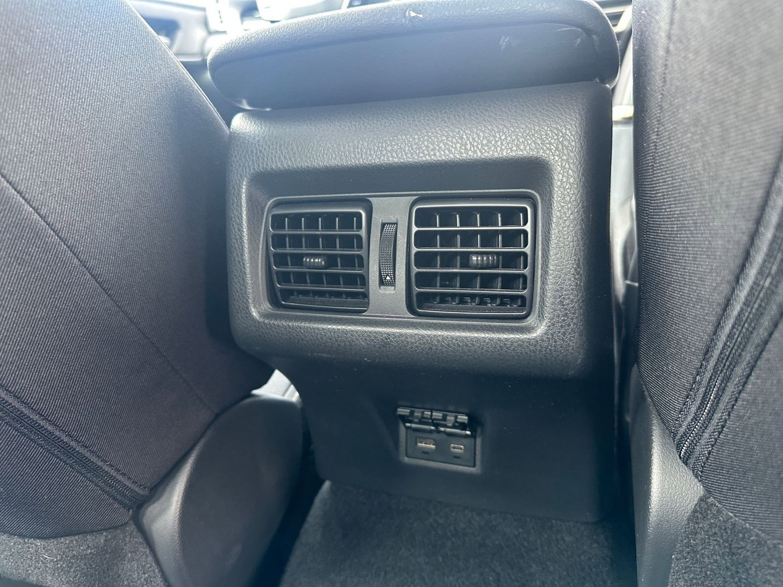 Used 2025 Toyota Camry LE image 23