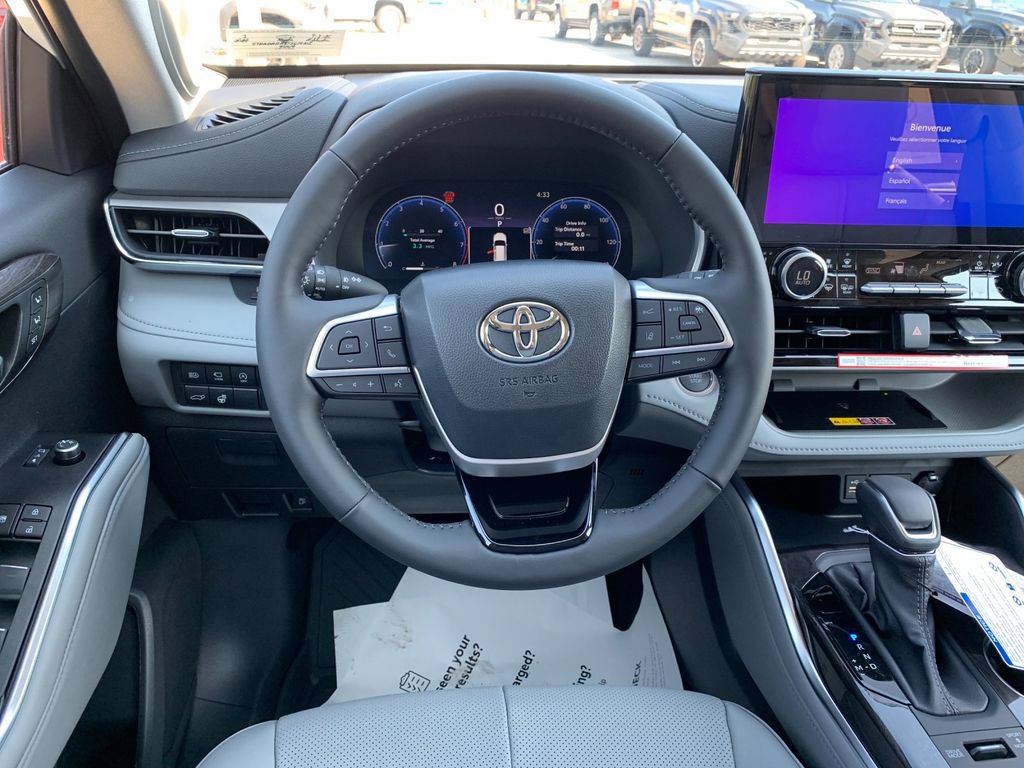 New 2026 Toyota Highlander Limited AWD/4WD image 16
