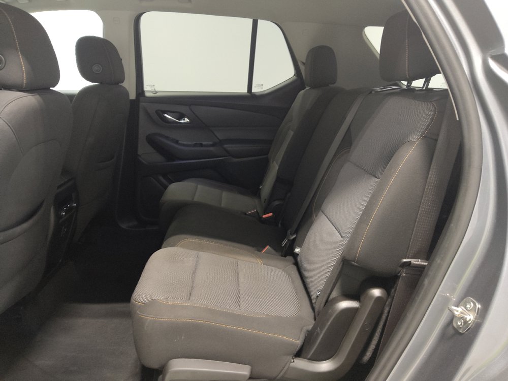 Used 2021 Chevrolet Traverse LS FWD image 18
