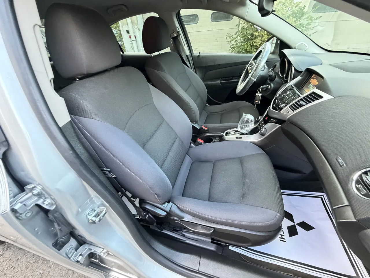 Used 2015 Chevrolet Cruze LT FWD image 37