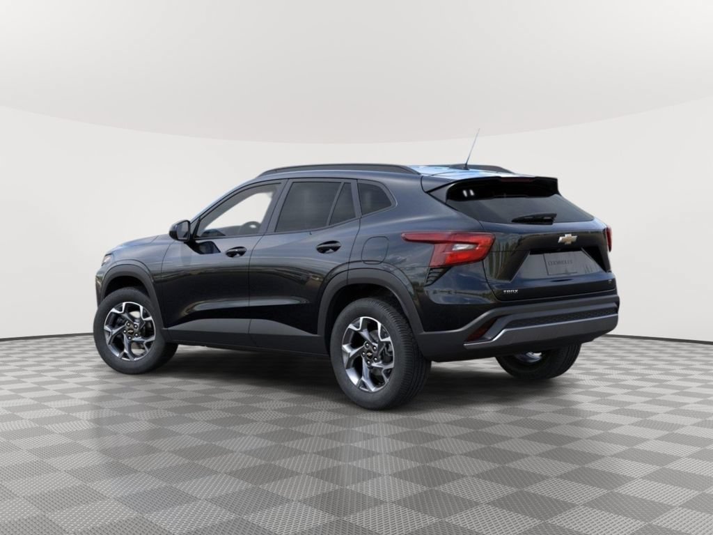 New 2026 Chevrolet Trax LT w/ Driver Confidence Package FWD image 3