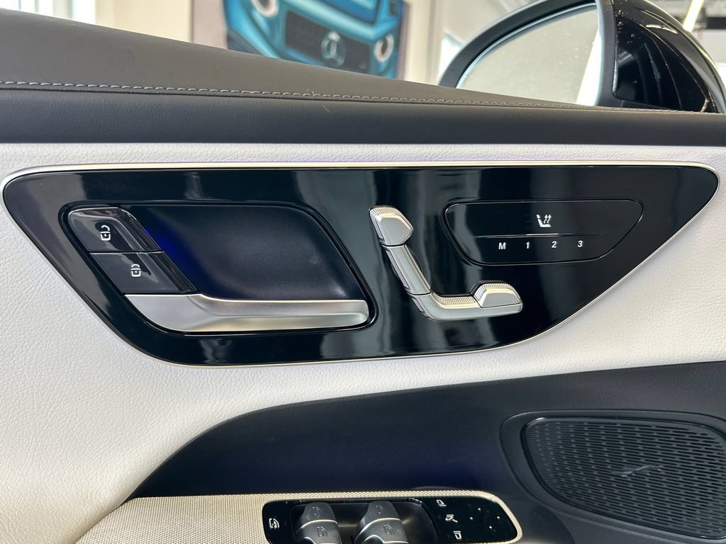 New 2027 Mercedes-Benz GLC 300 4MATIC image 11