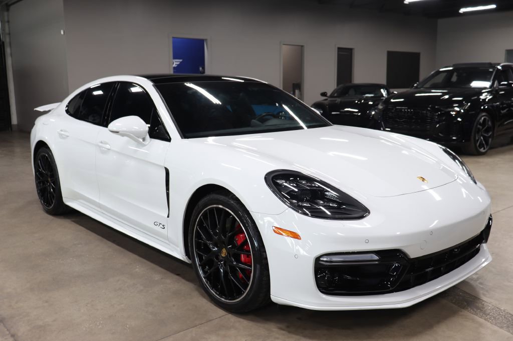 Used 2019 Porsche Panamera GTS image 7