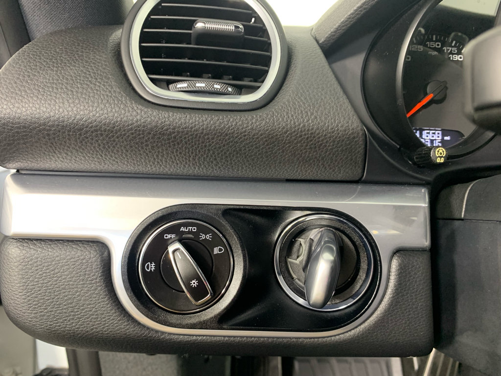 Used 2019 Porsche 718 Cayman S RWD image 17