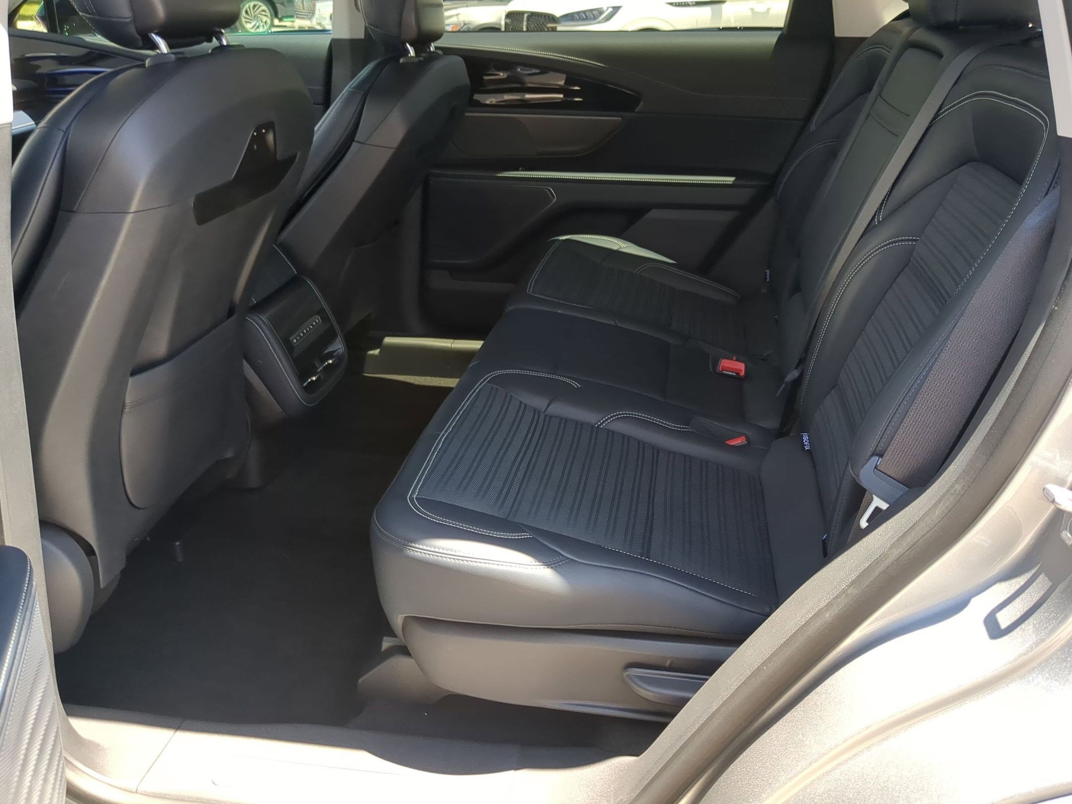 Used 2024 Lincoln Nautilus Reserve AWD/4WD image 27