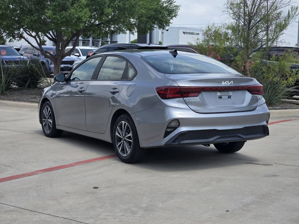 Certified 2024 Kia Forte LXS FWD image 3