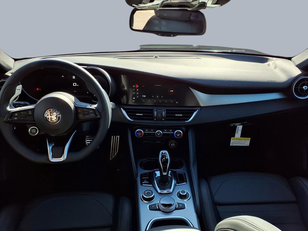 New 2025 Alfa Romeo Giulia w/ Veloce Package Rwd image 10