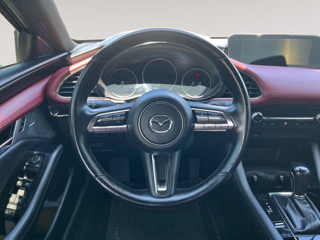 Used 2021 MAZDA MAZDA3 Hatchback w/Premium Plus Pkg image 12