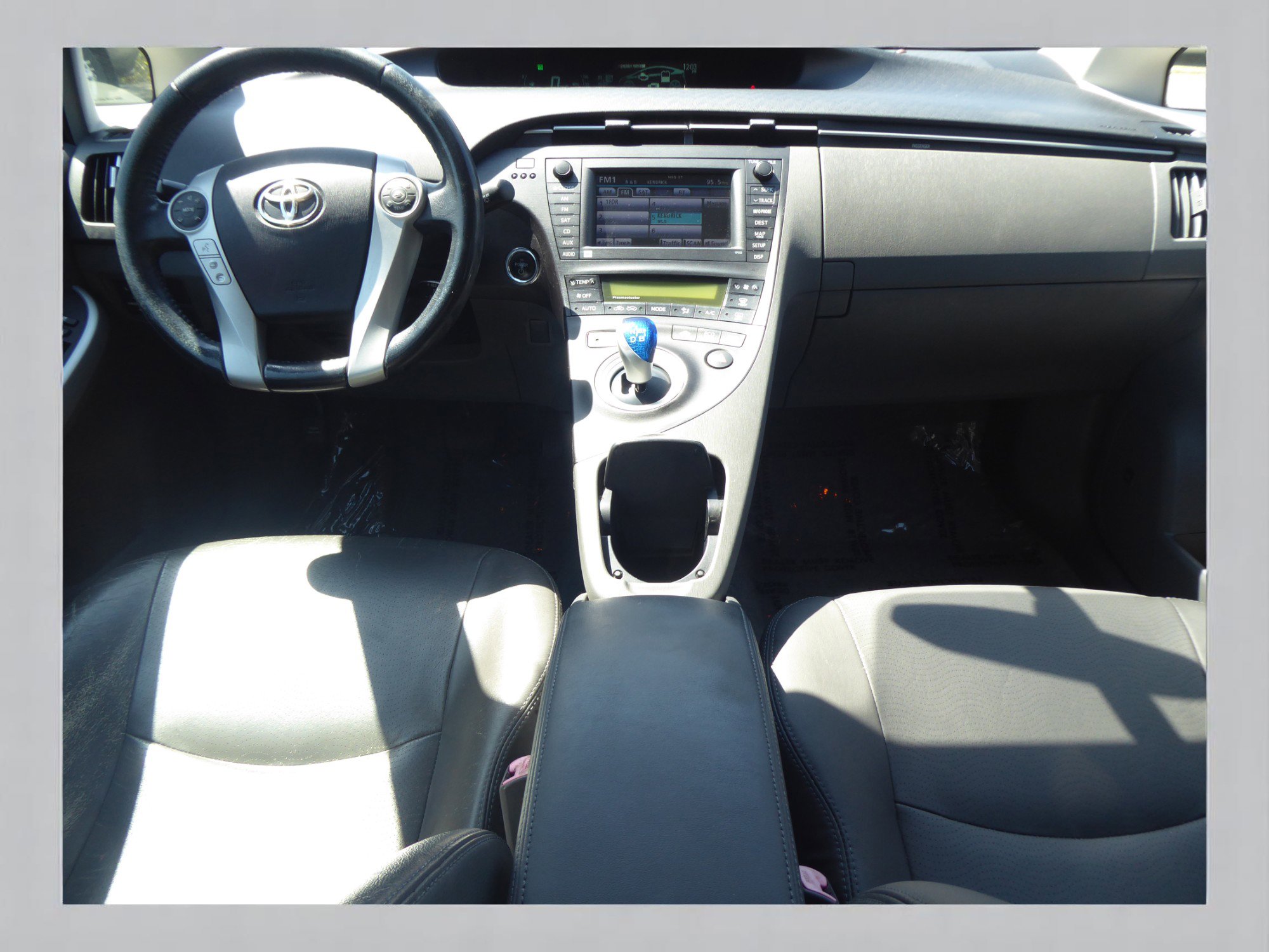 Used 2011 Toyota Prius Five image 11
