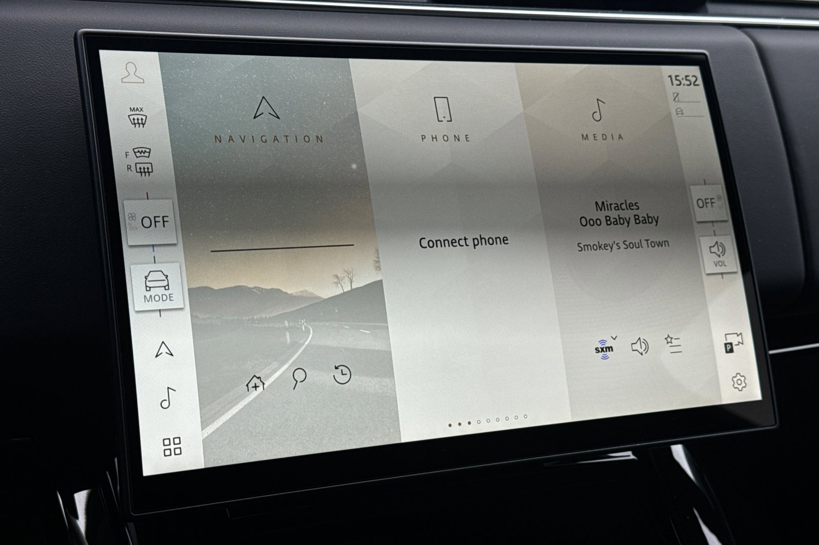 New 2025 Land Rover Range Rover Sport image 16