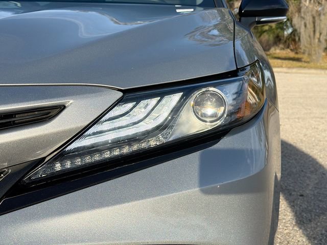 Used 2021 Toyota Camry XSE image 9