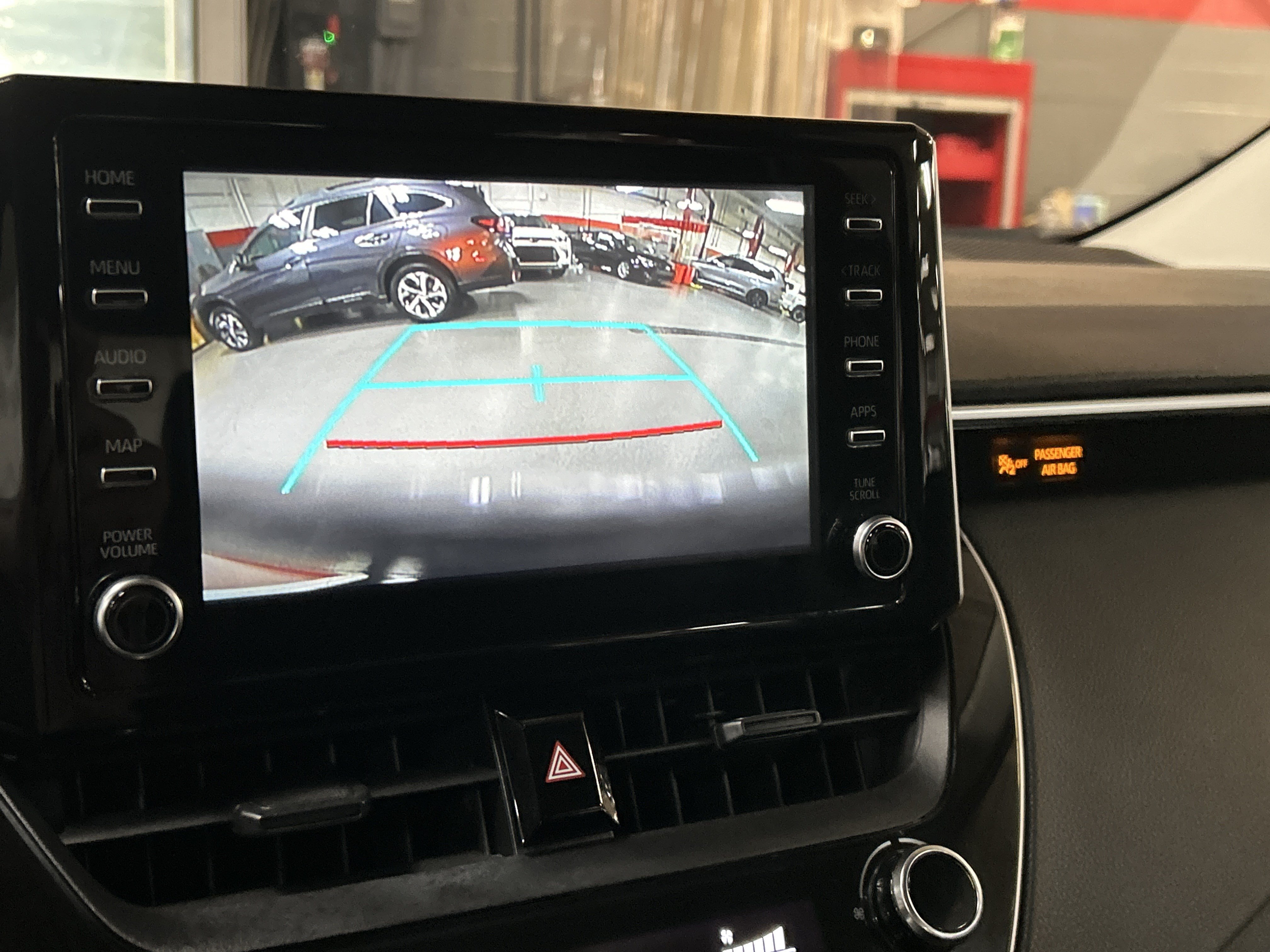 Used 2020 Toyota Corolla LE FWD image 24