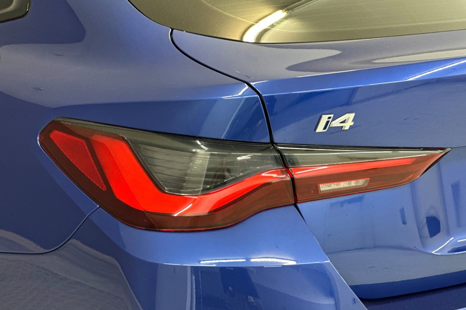 Certified 2022 BMW i4 eDrive40 w/ M Sport Package image 12