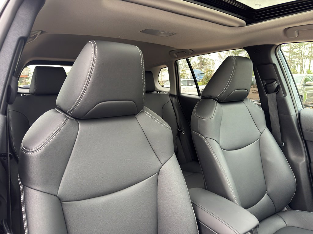 Certified 2026 Toyota Corolla Cross XLE w/ Convenience Package image 18