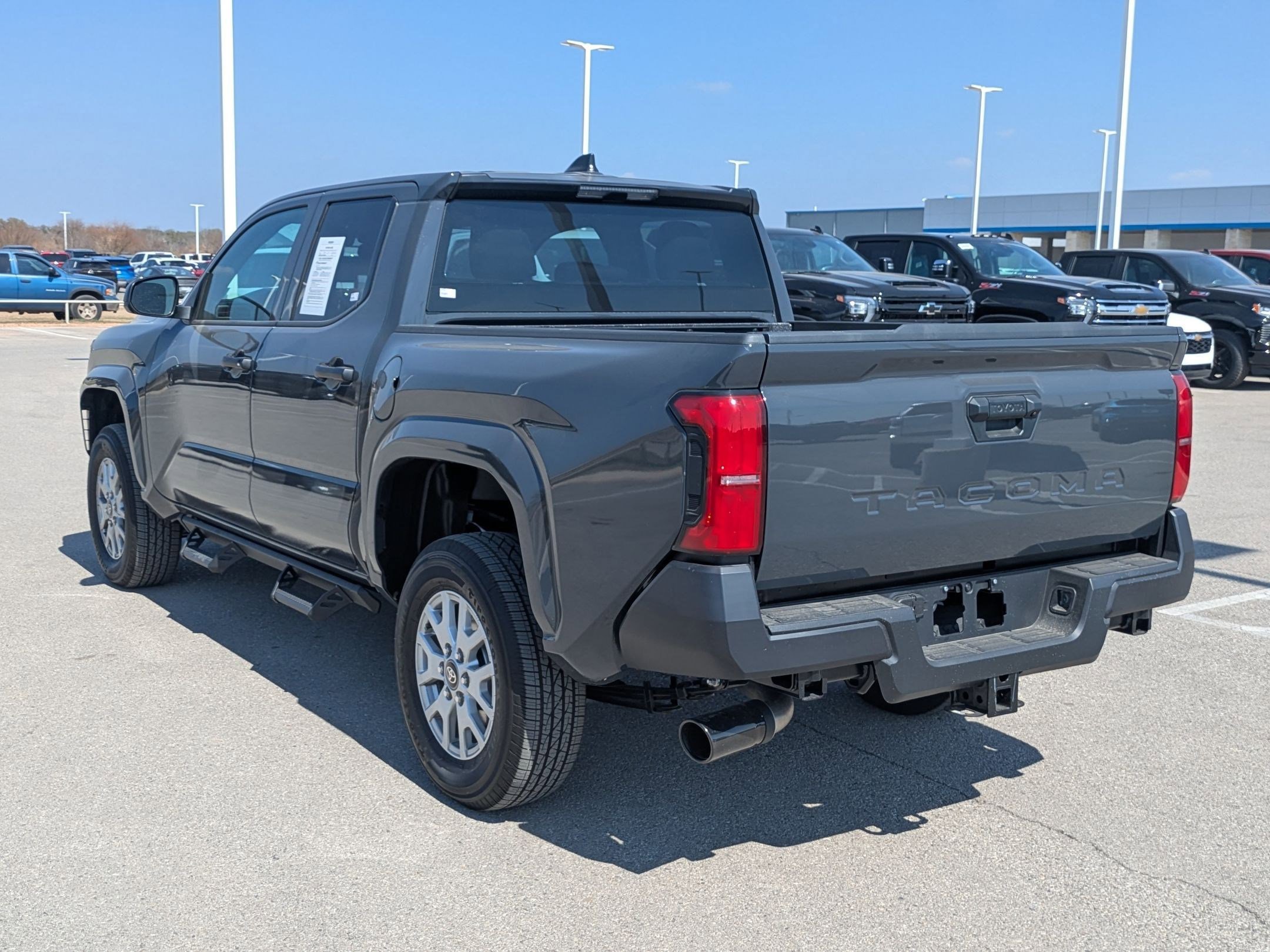 Used 2026 Toyota Tacoma SR image 5