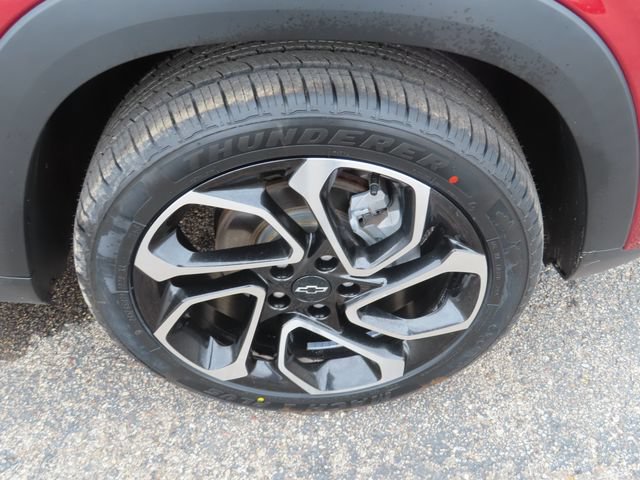 Used 2024 Chevrolet Trax RS w/ Sunroof Package FWD image 15