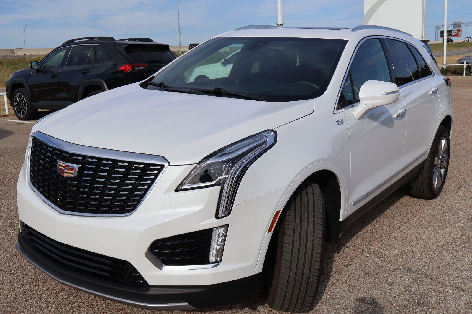 Used 2024 Cadillac XT5 Premium Luxury FWD image 7