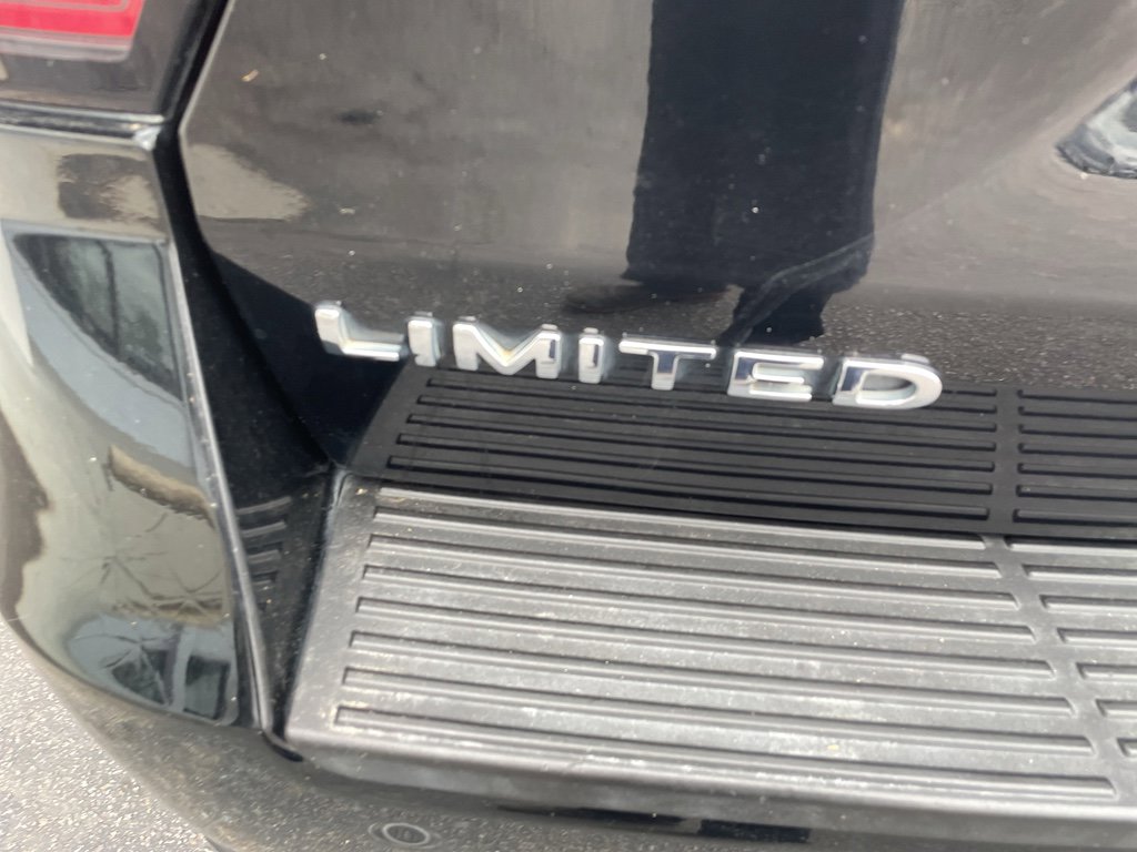 Used 2018 Ford Expedition Max Limited RWD image 8