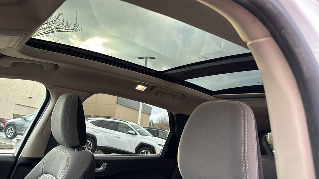 Used 2020 Ford Escape SE image 26