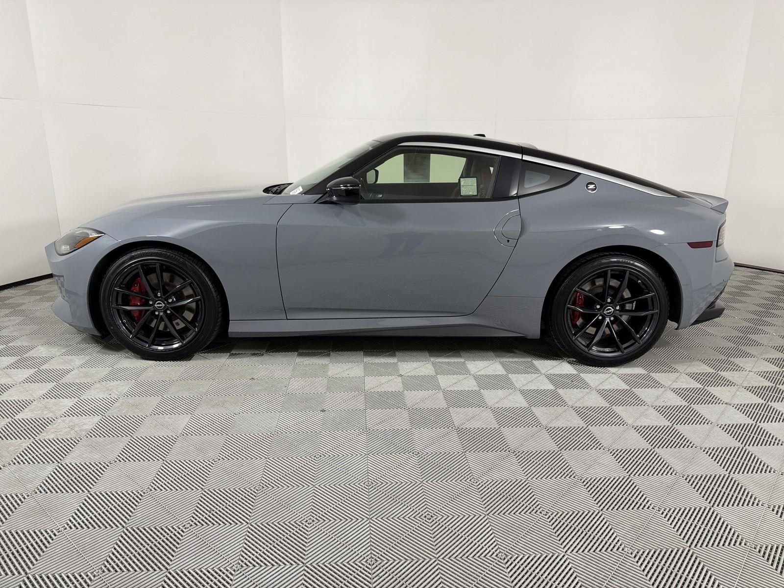 Used 2024 Nissan Z Performance w/ Floor Mat Package image 2