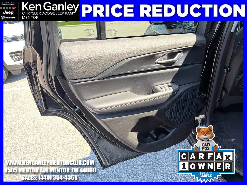Used 2023 Jeep Grand Cherokee Laredo w/ Luxury Tech Group I image 19