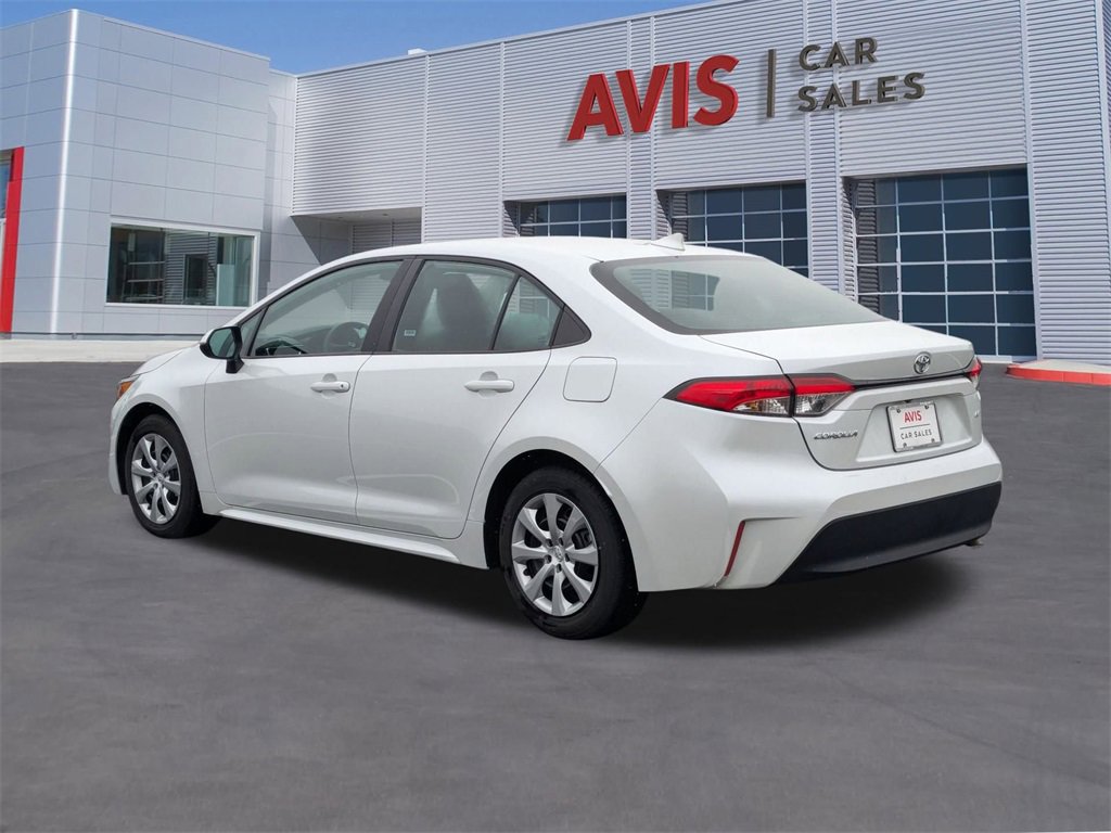 Used 2024 Toyota Corolla LE image 3