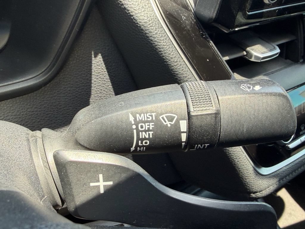 Used 2022 Toyota Corolla SE FWD image 26