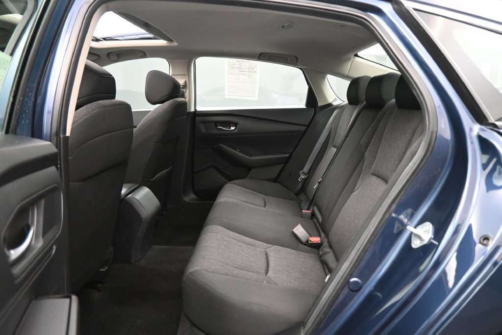 Used 2023 Honda Accord EX image 14