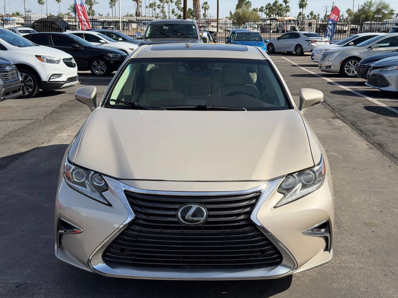 Used 2016 Lexus ES 350 w/ Luxury Package w/Wood Trim FWD image 12