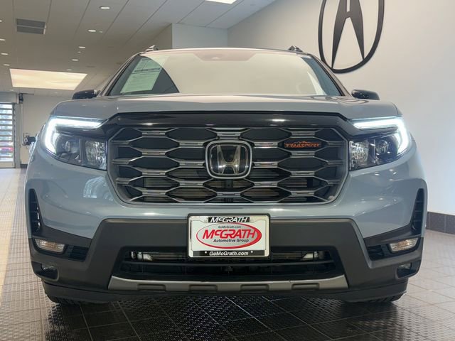 Used 2023 Honda Passport TrailSport image 2